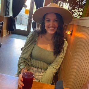 Meet your Posher, Sara